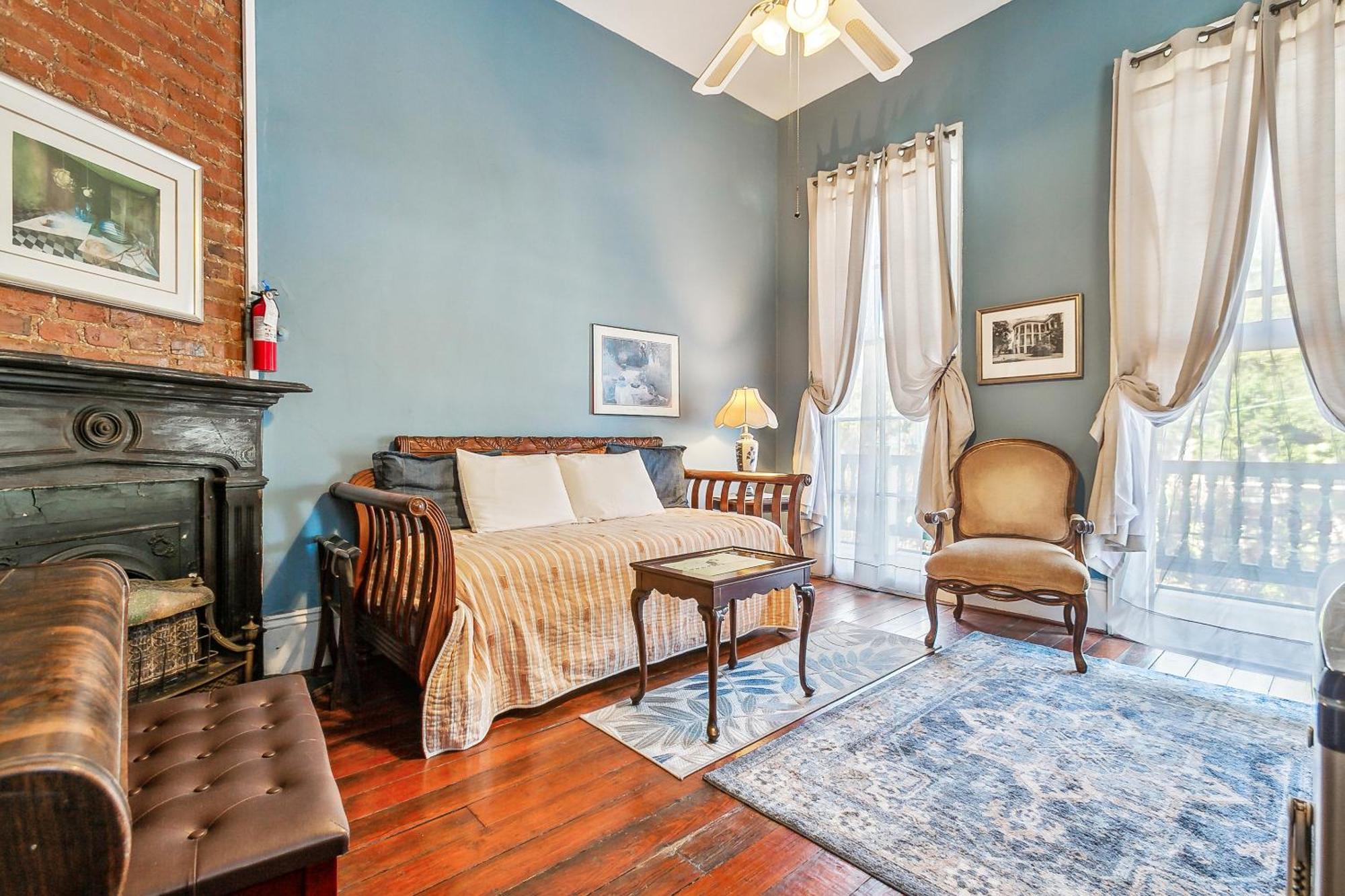 Garden District Bed And Breakfast ニューオーリンズ エクステリア 写真