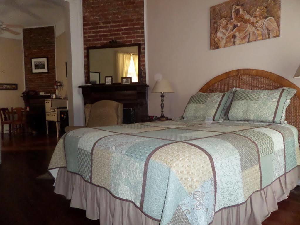 Garden District Bed And Breakfast ニューオーリンズ エクステリア 写真