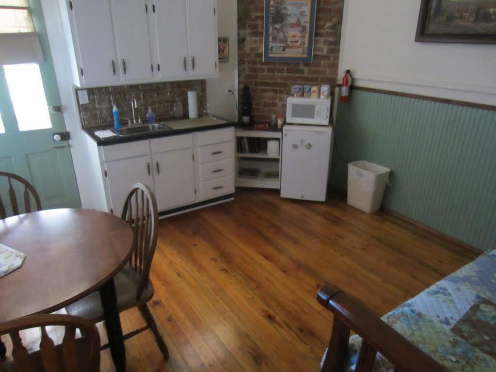 Garden District Bed And Breakfast ニューオーリンズ エクステリア 写真